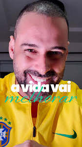 Tudo começa com um rabisco, e muito trabalho depois., Não existe atalho,  tem que ler muito, estudar muito, se dedicar e acreditar., É assim que, um  dia de cada vez, a vida melhora de verdade.