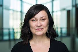 Carrie Malloy's Instagram, Twitter & Facebook