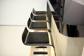 W22 x d24 x h35 seat height: Alvarae Launches Carbon Fibre Bar Chair Gtspirit