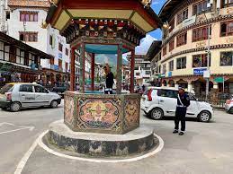 Jun 17, 2021 · thimphu. Bhutan Will Die Menschen Co2 Negativ Glucklich Machen
