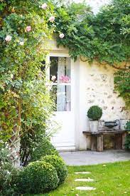 un petit air d automne grange de charme beaux jardins idees jardin deco jardin