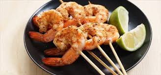 Brochettes De Crevettes Au Barbecue Brochette Crevette Crevettes Barbecue Recettes De Cuisine