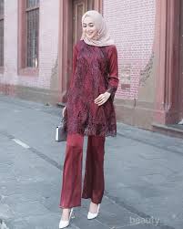 Style pakaian hijab,pakaian hijab anak muda,baju muslim terbaru,baju muslim wanita,baju muslim syar'i,baju muslim casual,baju. 8 Inspirasi Baju Kondangan Warna Merah Maroon Cantik Dan Elegan