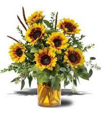 Pin By Mavie De On Flower Arrangements Sunflower Arrangements Flower Arrangements Fall Flower Arrangements