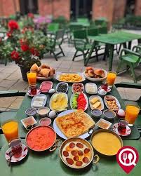 Serpme Kahvalti Abbara Kahve Istanbul Uskudar Calisma Saatleri 08 00 01 00 0 533 815 55 97 25 Serpme Kahvalt Yemek Sunumu Yemek Yiyecek Ve Icecek