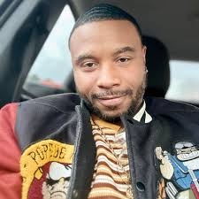 Two big men. Two champions. Two careers forever tied to the success of  their superstar teammates, but which one had the edge? Pau Gasol arrived in  Los Angeles as the missing piece