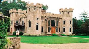 House Designs That Look Like Castles Castle House Castle House Modern Modern Castle