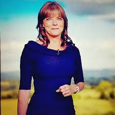 Shooting and shooting star max.louise lear is looking marvellous on bbc weather.susan powell, alex osbourne, tori lacey. Ray Mach On Twitter Louise Lear Presenting Sunday S Bbc Weather Louiselear Navybluedress Bbcweather Style Fashion Hairstyle