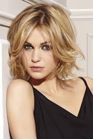 Toutes Nos Coupes De Cheveux Mi Longs Coiffure Visage Ovale Coupe De Cheveux Coiffure Mi Long