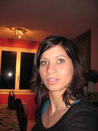 Laura FERNANDEZ, 38 ans (FRANQUEVILLE SAINT PIERRE, ROUEN)