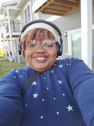 My Melody and I are heading downtown to explore the shops! : r/sanrio