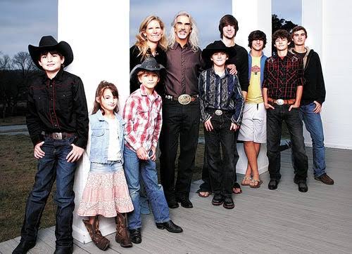 Singer to lead Mule Day Parade
