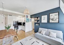 Avoir deux tapis qui séparent les différents espaces est un truc à utiliser. Vivre En Famille Dans Un 37m2 Blog Deco Clemaroundthecorner