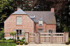 Pin Van Marc Vandenberghe Op Maison In 2020 Met Afbeeldingen Buitenkant Huis Huis Buitenkant Architectuur