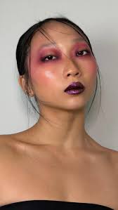 CAT EYES + BOLD LIPS Beautiful smokey make up taught