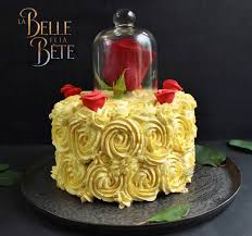 Le lendemain, le marchand cueille une rose dans le parc du château pour la rapporter à belle. Gateau Princesse La Belle Et La Bete Rose Cake Disney Gateau De Princesse Beau Gateau Gateau Princesse