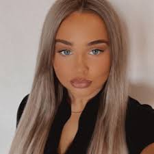 Stream Amelia Mitchell