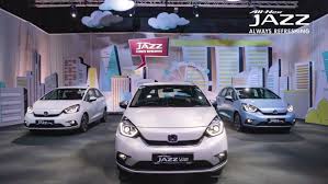 Edmunds also has honda fit pricing, mpg, specs, pictures, safety features, consumer reviews and more. Will Singapore Groove To Honda S New Jazz At Sgd100k A Pop Autobuzz My