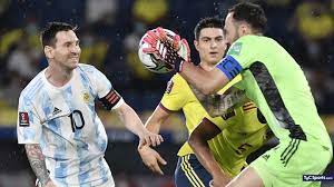 Musas de messi y arce, tienen su duelo en redes ellas son antonela roccuzzo, esposa de leo messi, y melissa mendoza, pareja de juan carlos arce. El Partido De Messi Ante Colombia Camara Exclusiva Remates Asistencias Y Mas Tyc Sports