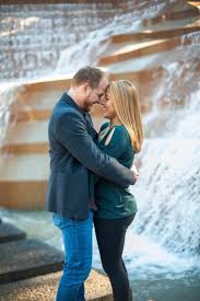 The fort worth water gardens, built in 1974, is located on the south end of downtown fort worth between houston and commerce streets next to the fort worth convention center. Best Places In Fort Worth To Get Your Engagement Photos