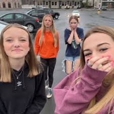 Heyyy! My name is Alexis, but everyone calls me Lexi!! I'm from Webster  County WV. I'll be staying in Bennet tower this year and plan to major in  nursing!! I love to