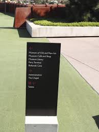 The sitter's mysterious smile and her unproven identity have made the work a source of ongoing investigation and fascination. Review Mona It Lost Me At The Gate