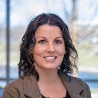 Amber Pettis's Instagram, Twitter & Facebook