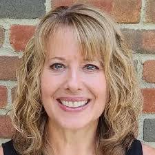 Julie Fenstermaker's Instagram, Twitter & Facebook