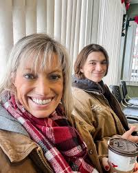 Lacey Sheets (@lacey.sheets) • Instagram photos and videos