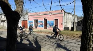 Rezervasyon yaparken özel i̇stekler kutusunu kullanabilir veya. Muralista Francesa Rescata A Un Pueblo Que Olvido El Color 21 07 2017 El Pais Uruguay