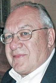 Julie Moats's Instagram, Twitter & Facebook