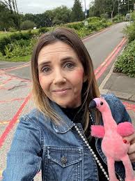 Farrah Hunter's Instagram, Twitter & Facebook