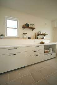 勾配天井ののびやかな2階ldkで家族だんらんを 介護のある暮らしを考えた5ldk二世帯住宅 ウエストビルドの写真集 キッチン リフォーム マンション 造作キッチン システムキッチン