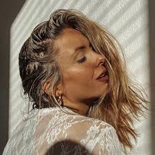 𝑪𝒐𝒖𝒓𝒕𝒏𝒆𝒚 ❀ 𝐸𝑛𝑒𝑟𝑔𝑦 𝐻𝑒𝑎𝑙𝑒𝑟