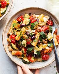 что приготовить на обед и ужин быстро и вкусно Letnyaya Pasta Esli Vam Nuzhno Bystro Prigotovit Obed Ili Uzhin Nepremenno Vozmite Etot Recept Na Vooruzhen Veganskie Recepty Poleznye Recepty Blyuda Iz Pasty