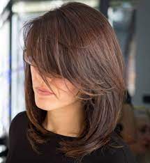 40 Side Swept Bangs To Sweep You Off Your Feet Side Bangs Hairstyles Medium Length Hair With Layers Lob Haircut With Bangs