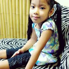 Stream Elizabeth Lain music