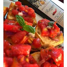 Scoprirsi vivi, tra il fruscio dei suoi rami. Ranieri Extra Natives Olivenol Kaltextrakt Chili Edeka Romano