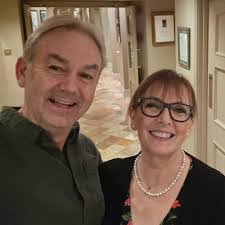 Julie Mapp's Instagram, Twitter & Facebook