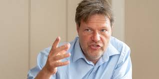 Eigenproduktionen von sabro, die von uns entworfen und hergestellt werden. Robert Habeck Zu Besuch In Kiel Ohne Facebook Geht Es Mir Bestens