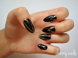 10 Propozycji Na Manicure Przy Uzyciu Tasiemki Do Paznokci