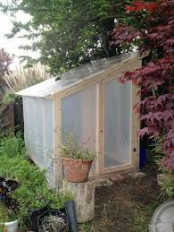 Serre De Jardin La Maison Ideale Pour Vos Plantes En Hiver Garten Gewachshaus Gewachshausgarten Hinterhof Gewachshaus
