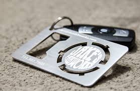 Premium cards printed on a variety of high quality paper types. Metal Wood Business Cards