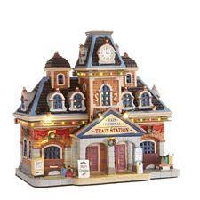 Lemax Main Terminal Train Station Village Is A Wonderful Addition To Your Holiday Decor Canadian Tire Village De Noel Maison De Noel Et Deco Noel