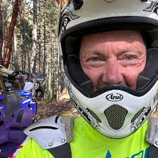 Is a non-sealed dirt bike chain suitable for a 1997 FZR600 track bike?