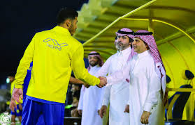 مسلي آل معمر يتحدث عن زيادة عدد أندية دوري المحترفين السعودي. Ù…Ø³Ù„ÙŠ ÙŠÙ†Ø·Ù„Ù‚ Ø¨Ø§Ø¬ØªÙ…Ø§Ø¹ ØµØ­ÙŠÙØ© Ø§Ù„Ø±ÙŠØ§Ø¶ÙŠØ©