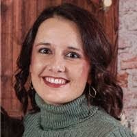 Kasandra Ward's Instagram, Twitter & Facebook