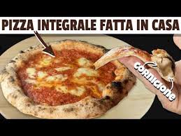 Pizza Napoletana Integrale Fatta In Casa Come Fare L Impasto Integrale Soffice E Ariosa Youtube In 2020 Pizza La Pizza Dough