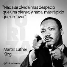 Biografia De Martin Luther King Corta Fases Martin Luther King In 2020 Famous Phrases Spanish Inspirational Quotes Inspirational Quotes
