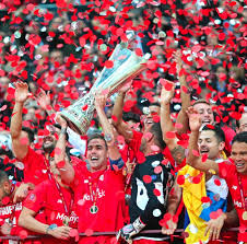 El sevilla aterrizó a primera hora de la tarde y será este jueves cuando inicie la preparación específica del partido del domingo y valore el estado físico de la plantilla. Sevilla Fc Betis Brothers And Rivals Tourism Of Seville